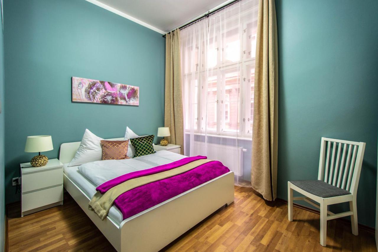 Ruzova Apartment By Ruterra Prague Extérieur photo